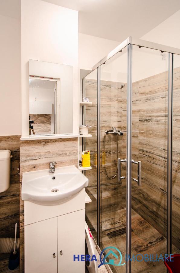 أراد Apartament Cu O Camera المظهر الخارجي الصورة